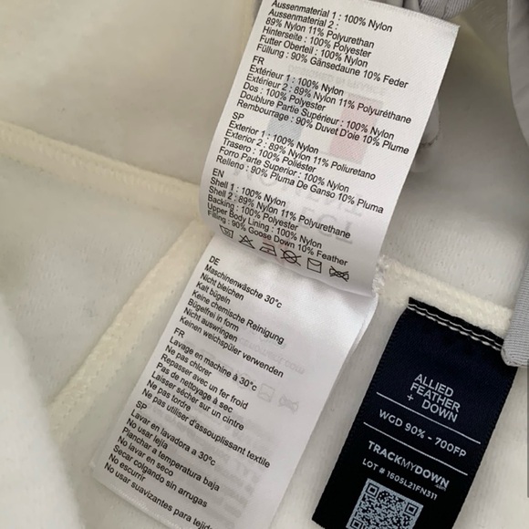 NWT Perfect moment super star quilted down ski suit - Picture 11 of 12